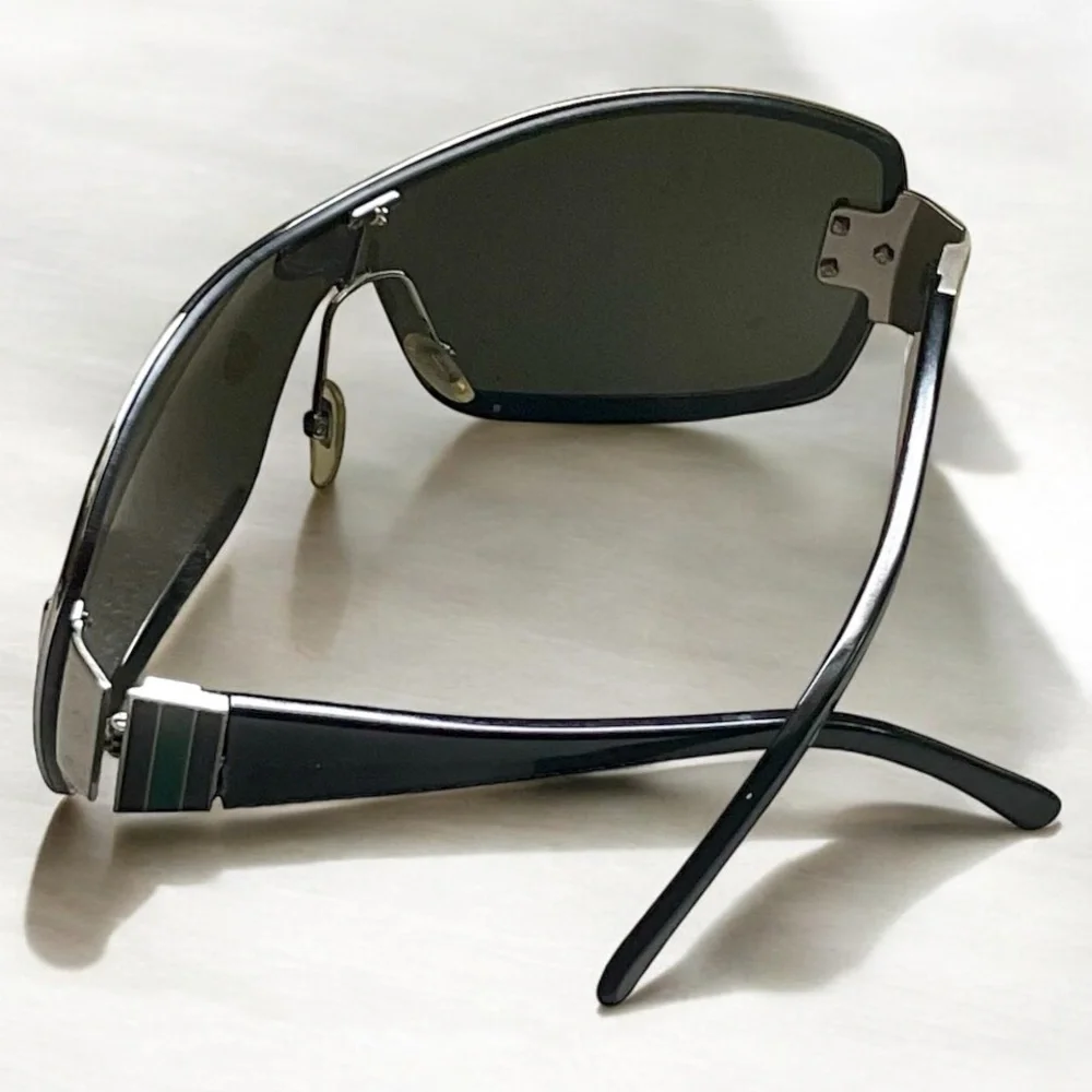 AUTHENTIC GUCCI UNISEX SUNGLASSES 🕶️ - Picture 3 of 8